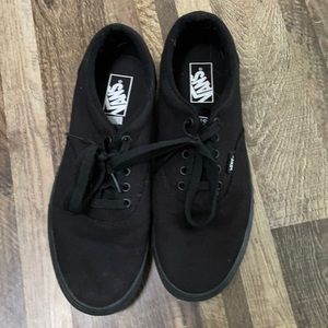 Men’s Vans size 10 black lace sneaker